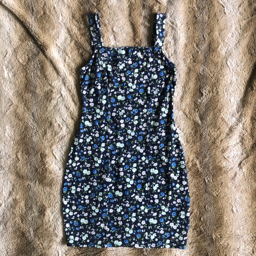 Floral fitted dress size XS